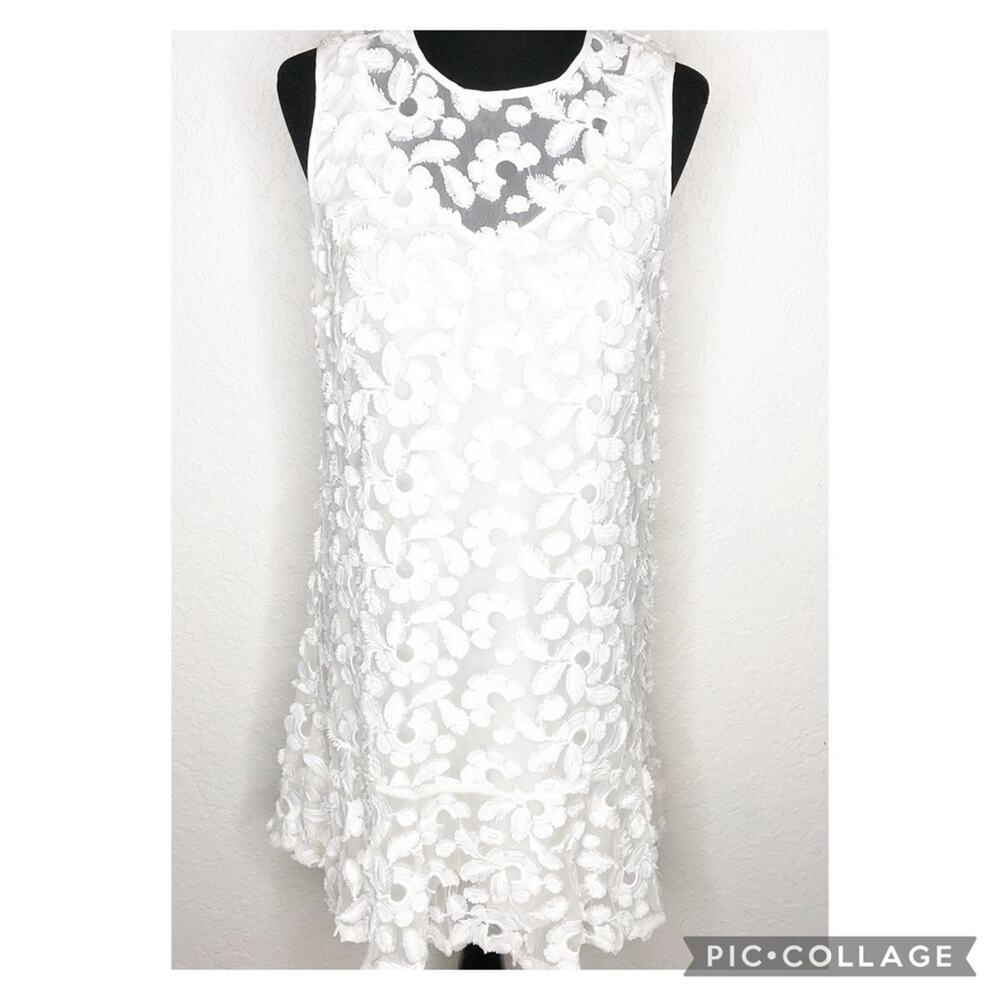 Trina Turk white floral embroidered sheer overlay‎ dress size 4